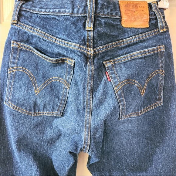 Levi’s Wedgie Jeans - Picture 4 of 4